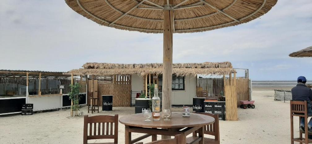 Haus Strandkorb Mit Fruehstuecksoption Bensersiel Exterior foto